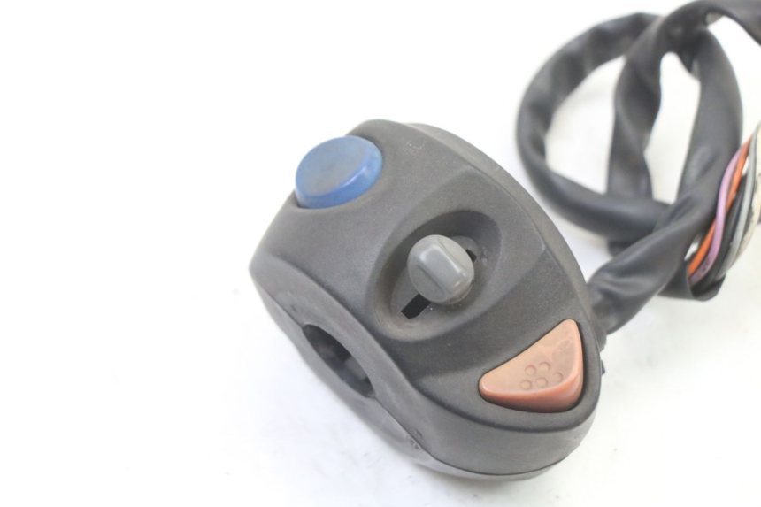 photo de LEFT HANDLEBAR SWITCH PEUGEOT ELYSTAR 50 (2002 - 2014) - Component detail