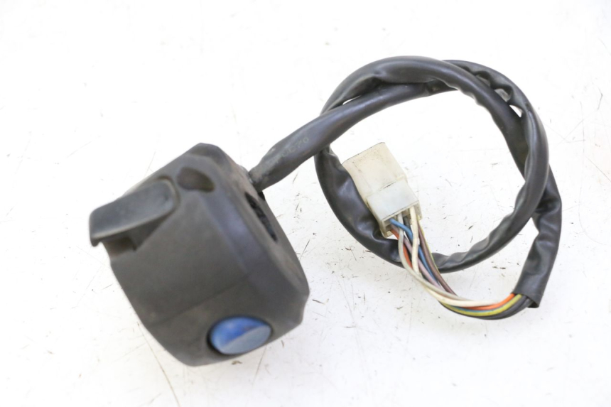 photo de LEFT HANDLEBAR SWITCH PEUGEOT ELYSTAR 50 (2002 - 2014) - Component detail