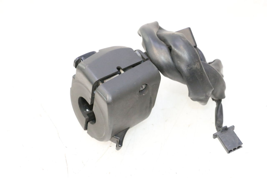 photo de LEFT SWITCH KAWASAKI ER-6 ER6 N 650 (2005 - 2009) - Component detail