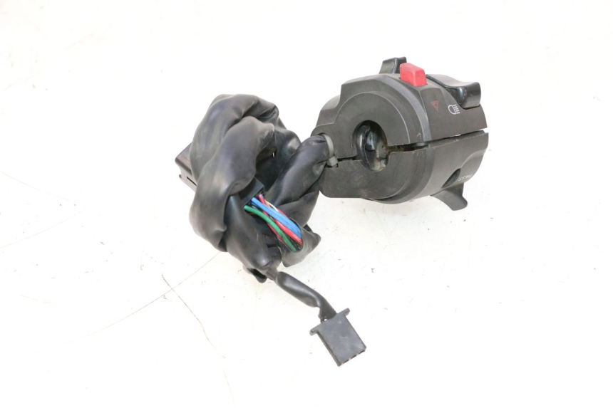 photo de LEFT SWITCH KAWASAKI ER-6 ER6 N 650 (2005 - 2009) - Technical close-up