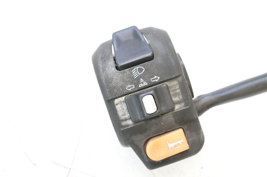 photo de LEFT HANDLEBAR SWITCH JM MOTORS EVOLIS 4T 50 (2018 - 2022) - Component detail