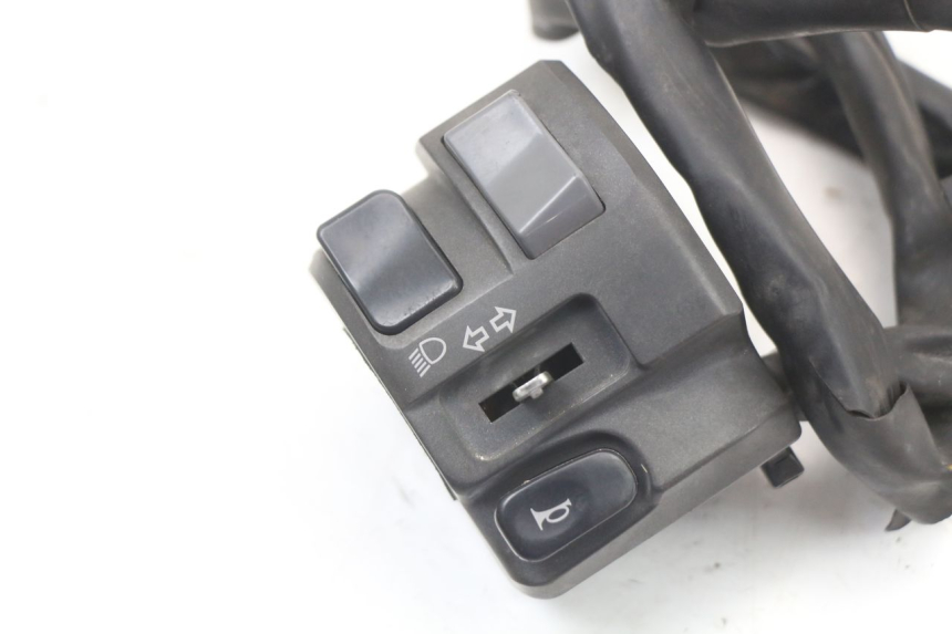 photo de LEFT HANDLEBAR SWITCH YAMAHA FJR ABS 1300 (2006 - 2012) - Component detail