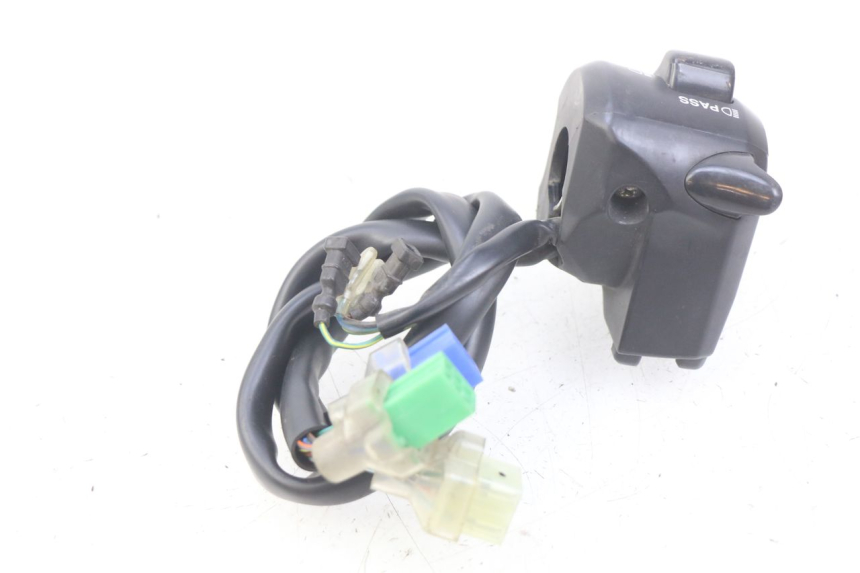 photo de LEFT HANDLEBAR SWITCH HONDA FORZA 125 (2015 - 2016) - Zoom on usage condition