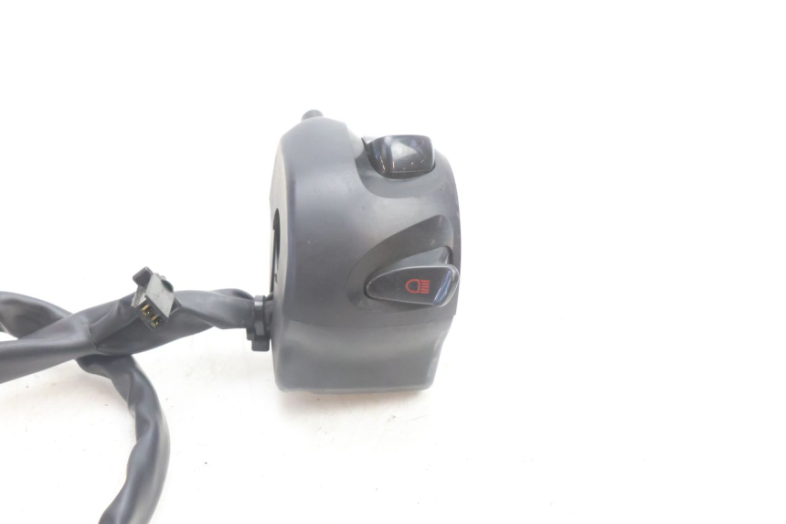 photo de LEFT SWITCH YAMAHA FZ8 800 (2010 - 2016) - Technical close-up