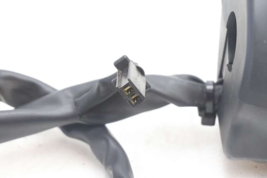 photo de LEFT SWITCH YAMAHA FZ8 800 (2010 - 2016) - Surface and material condition