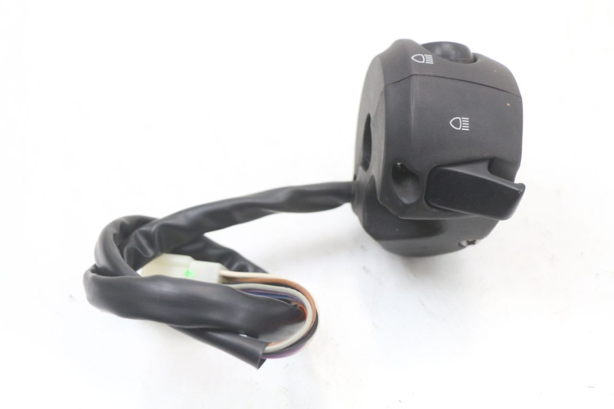 photo de LEFT SWITCH PEUGEOT GEOPOLIS RS 125 (2007 - 2009) - Alternative perspective