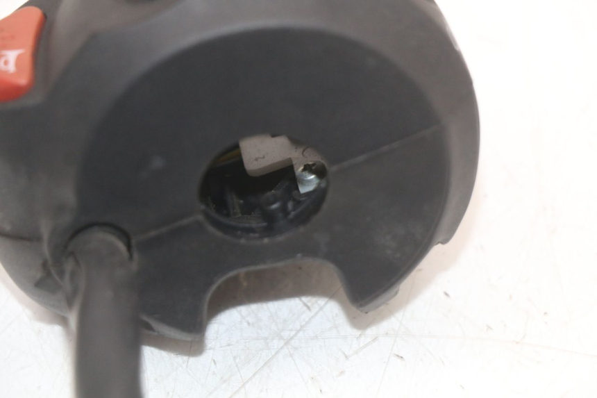 photo de LEFT SWITCH PEUGEOT GEOPOLIS RS 125 (2007 - 2009) - Technical close-up