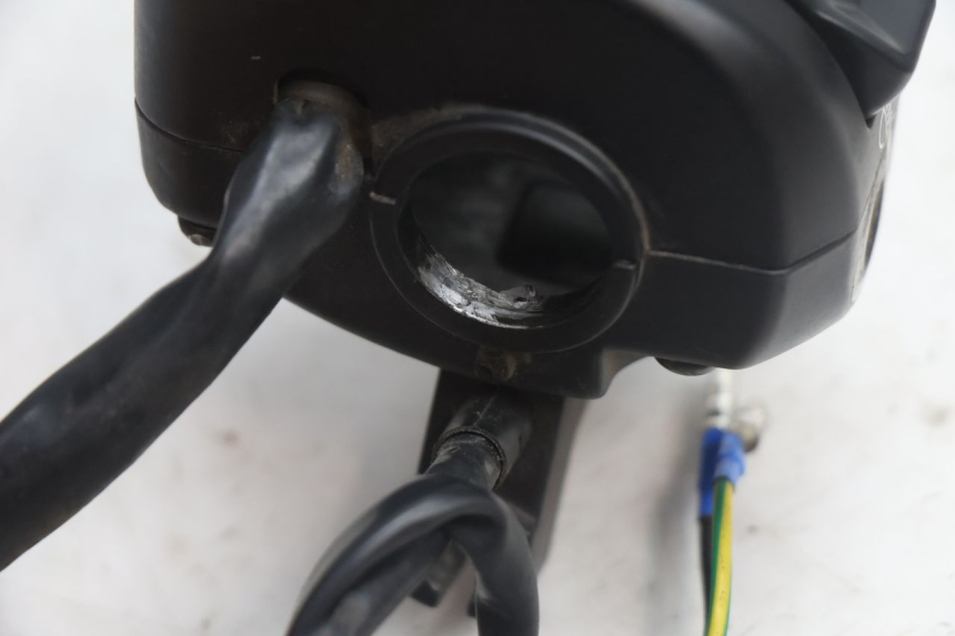 photo de LEFT SWITCH VASTRO GP 2T 50 (2013 - 2017) - Fixing points details