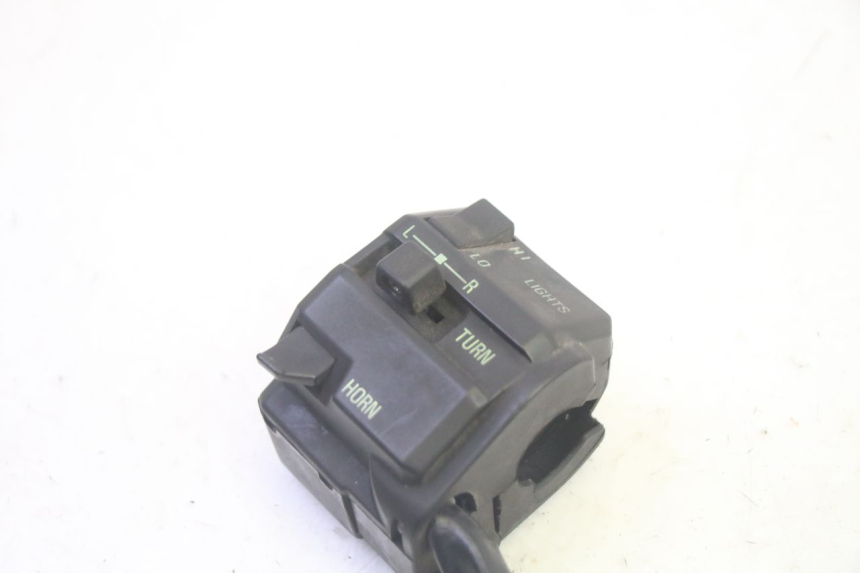photo de LEFT SWITCH KAWASAKI GPZ RX 1000 (1986 - 1988) - Zoom on usage condition