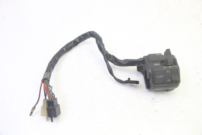 photo de LEFT SWITCH KAWASAKI GPZ RX 1000 (1986 - 1988) - Technical close-up