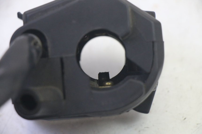 photo de LEFT SWITCH KAWASAKI GPZ RX 1000 (1986 - 1988) - Fixing points details