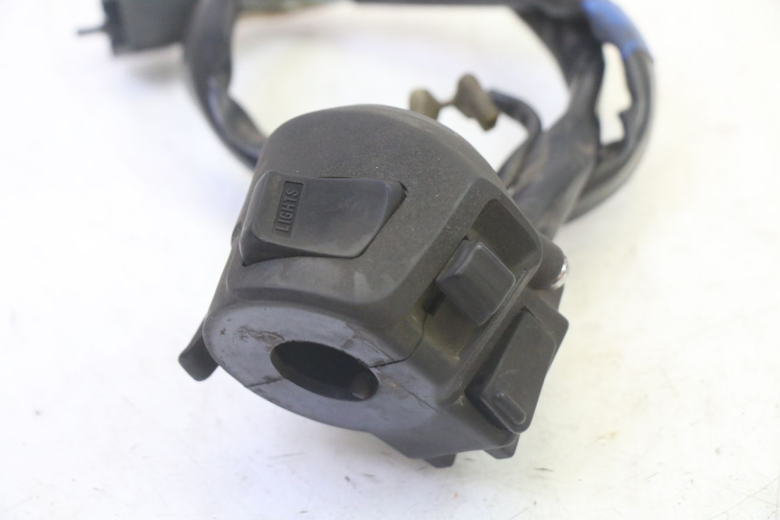 photo de LEFT SWITCH KYMCO GRAND DINK 125 (2002 - 2007) - Zoom on usage condition