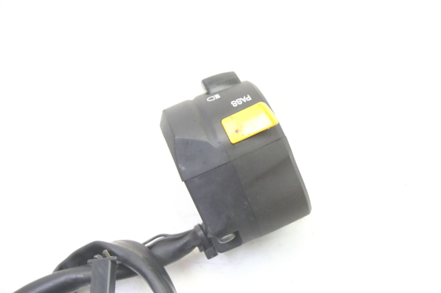 photo de LEFT SWITCH SUZUKI GSR 750 (2011 - 2017) - Alternative perspective