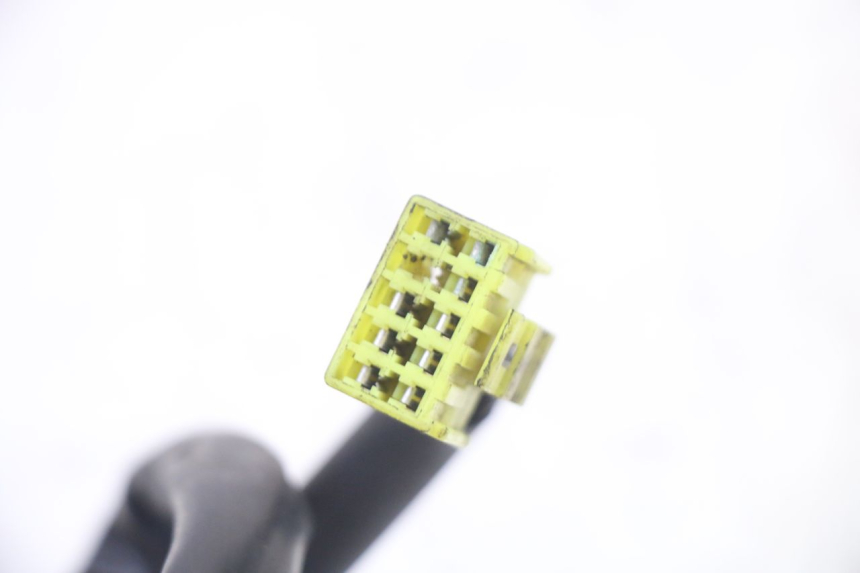 photo de LEFT SWITCH SUZUKI GSR 750 (2011 - 2017) - Surface and material condition