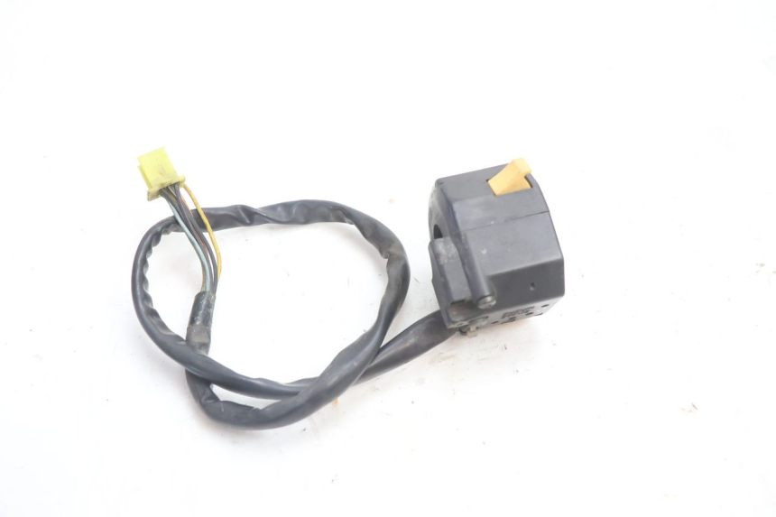 photo de LEFT SWITCH SUZUKI GSX F GSXF 750 (1988 - 1998) - Alternative perspective