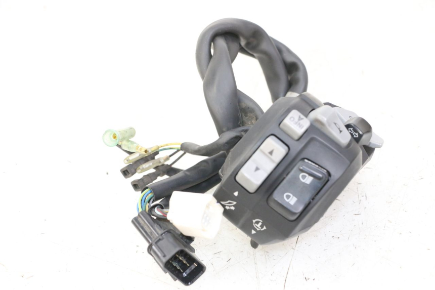 photo de LEFT SWITCH HONDA FORZA 125 (2021 - 2025) - Surface and material condition