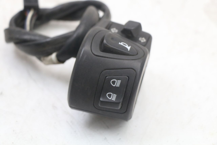 photo de LEFT SWITCH HONDA PCX (JF28) 125 (2009 - 2011) - Technical close-up
