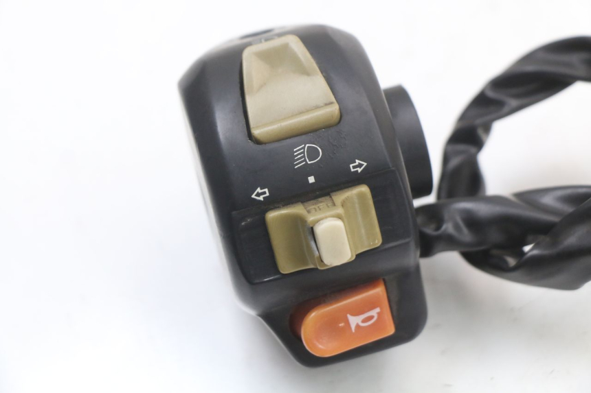 photo de LEFT SWITCH KEEWAY HURRICANE 50 (2006 - 2019) - Zoom on usage condition