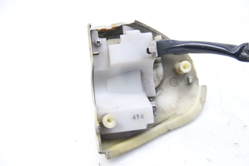 photo de LEFT HANDLEBAR SWITCH YAMAHA HW XENTER 125 (2011 - 2017) - Zoom on usage condition