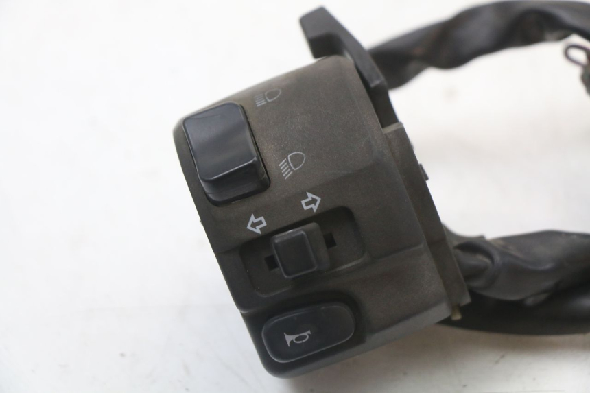 photo de LEFT SWITCH KAWASAKI ZR7 ZR-7 S 750 (1999 - 2004) - Component detail