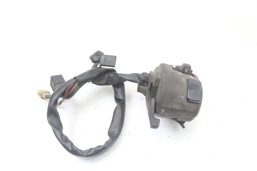 photo de LEFT SWITCH KAWASAKI ZR7 ZR-7 S 750 (1999 - 2004) - Zoom on usage condition