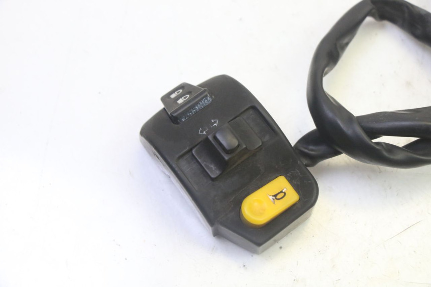 photo de LEFT HANDLEBAR SWITCH PEUGEOT KISBEE 2T 50 (2010 - 2017) - Component detail