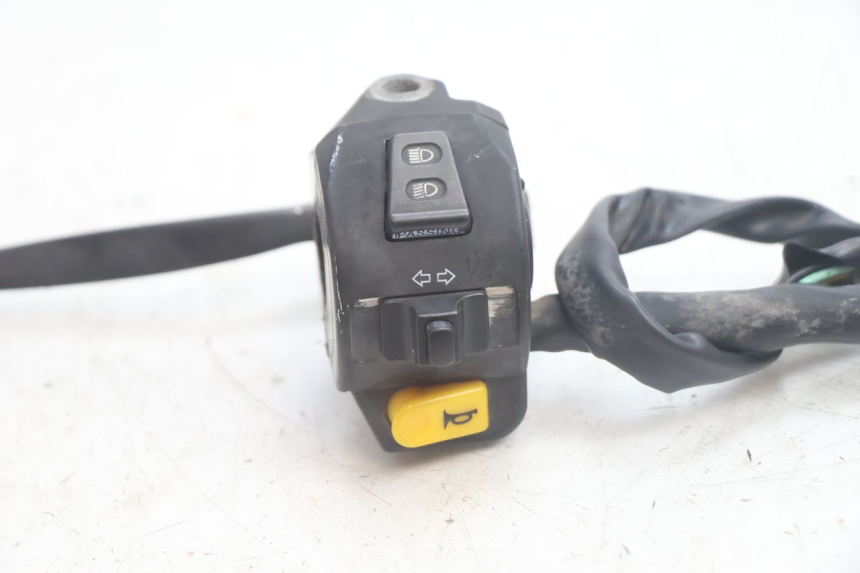 photo de LEFT HANDLEBAR SWITCH PEUGEOT KISBEE 2T 50 (2010 - 2017) - Component detail