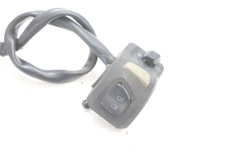 photo de LEFT HANDLEBAR SWITCH PEUGEOT KISBEE 2T 50 (2010 - 2017) - Alternative perspective