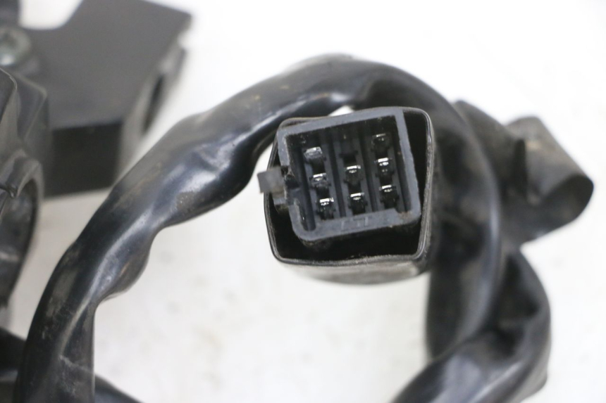 photo de LEFT HANDLEBAR SWITCH PEUGEOT KISBEE 4T 50 (2018 - 2022) - Product overview