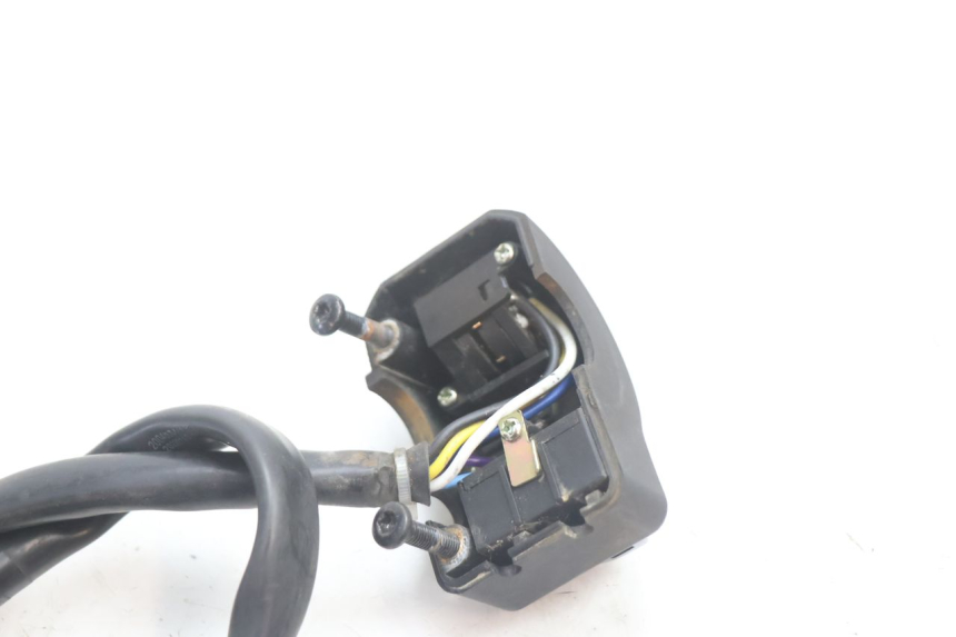 photo de LEFT HANDLEBAR SWITCH PEUGEOT KISBEE 4T 50 (2018 - 2022) - Technical close-up