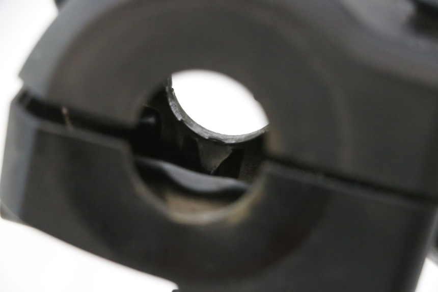 photo de LEFT HANDLEBAR SWITCH PEUGEOT KISBEE 4T 50 (2018 - 2022) - Surface and material condition