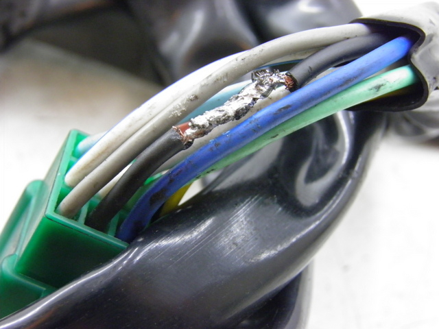 photo de LEFT SWITCH KYMCO QUANNON NAKED 125 (2010) - Alternative perspective