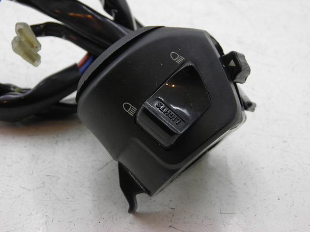 photo de LEFT SWITCH KYMCO XCITING RI ABS 500 (2010) - Alternative perspective