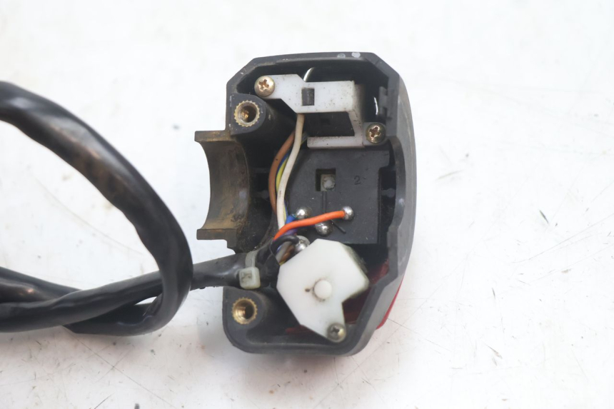 photo de LEFT HANDLEBAR SWITCH PEUGEOT LUDIX 50 (2005 - 2007) - Technical close-up
