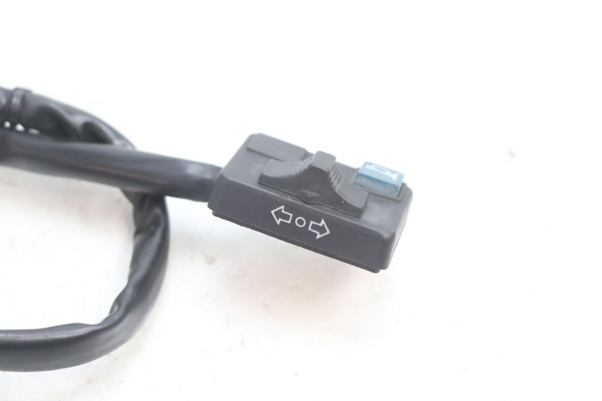 photo de LEFT SWITCH PEUGEOT LUDIX ONE 50 (2004 - 2013) - Alternative perspective