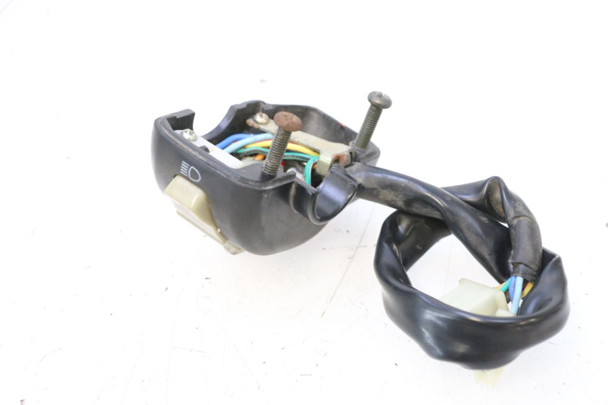 photo de LEFT SWITCH KEEWAY MATRIX RX9 125 (2006 - 2007) - Zoom on usage condition