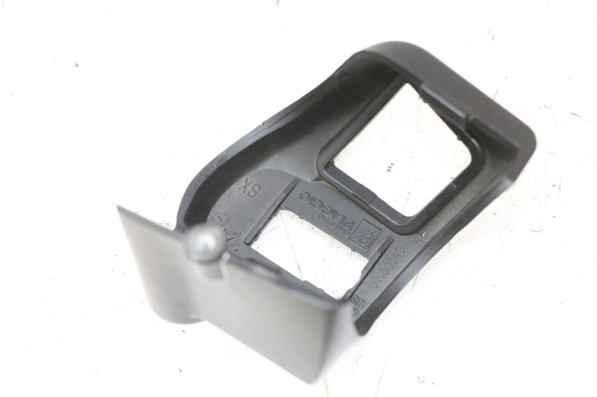 photo de LEFT SWITCH PIAGGIO MP3 HPE 310 (2024 - 2025) - Zoom on usage condition