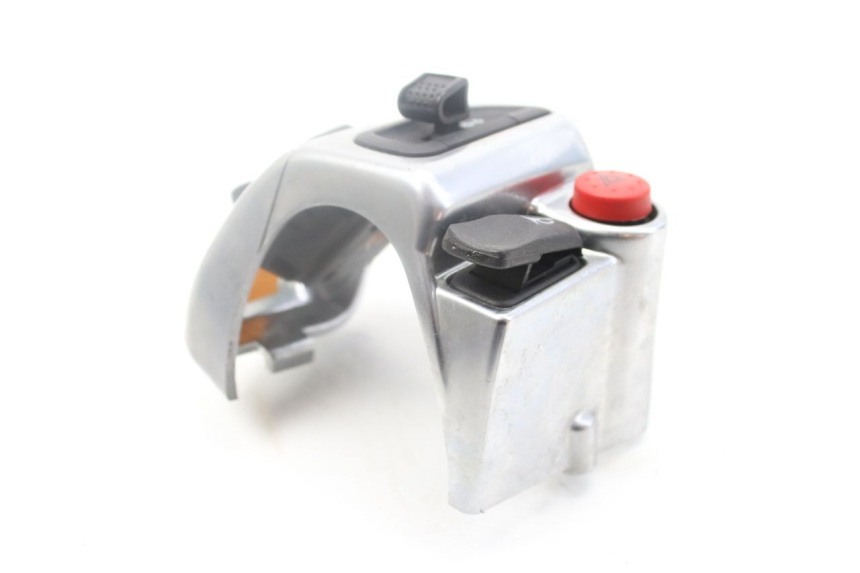 photo de LEFT HANDLEBAR SWITCH PIAGGIO MP3 500 (2014 - 2017) - Zoom on usage condition