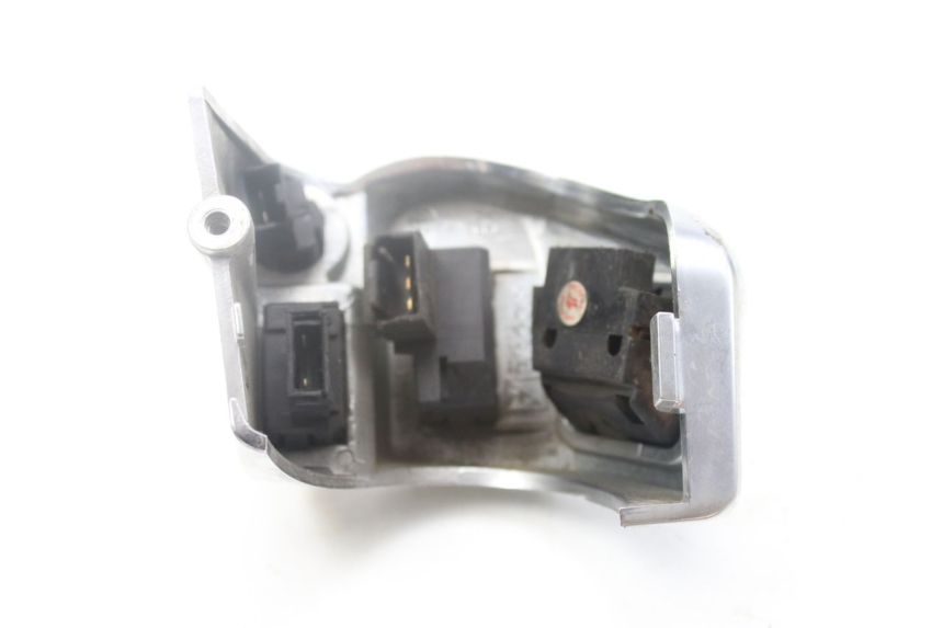 photo de LEFT HANDLEBAR SWITCH PIAGGIO MP3 500 (2014 - 2017) - Alternative perspective