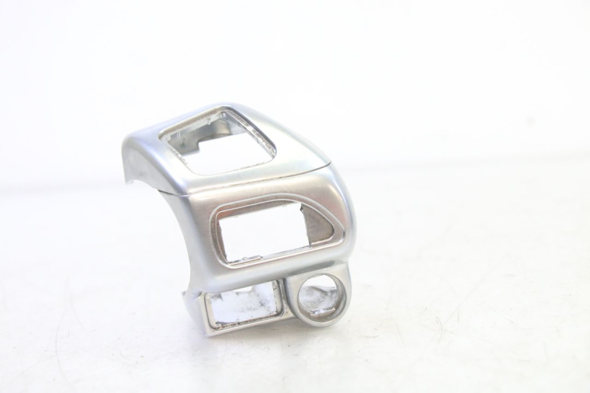 photo de LEFT HANDLEBAR SWITCH PIAGGIO MP3 125 (2006 - 2014) - Main view