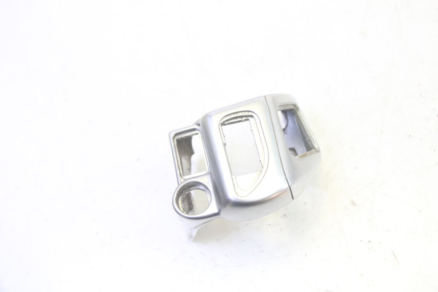 photo de LEFT HANDLEBAR SWITCH PIAGGIO MP3 125 (2006 - 2014) - Zoom on usage condition