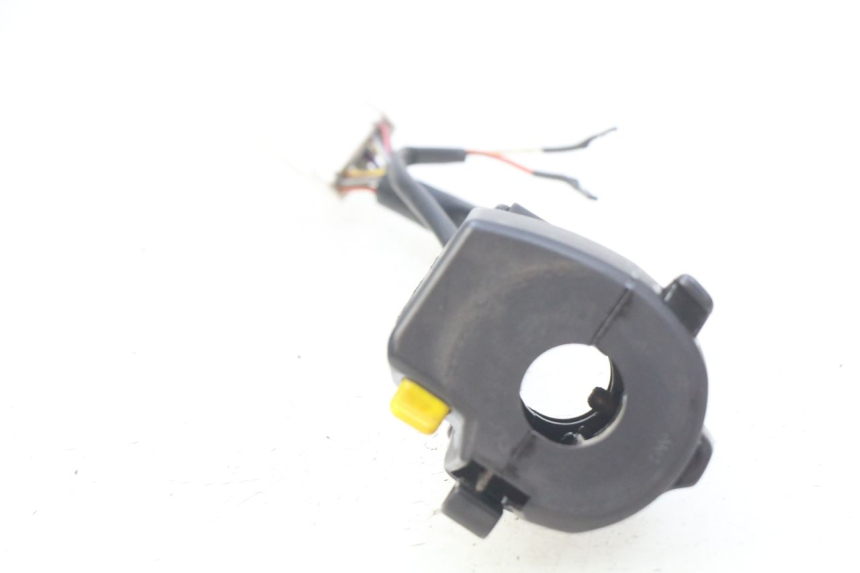 photo de LEFT HANDLEBAR SWITCH GILERA NEXUS 125 (2009 - 2013) - Component detail