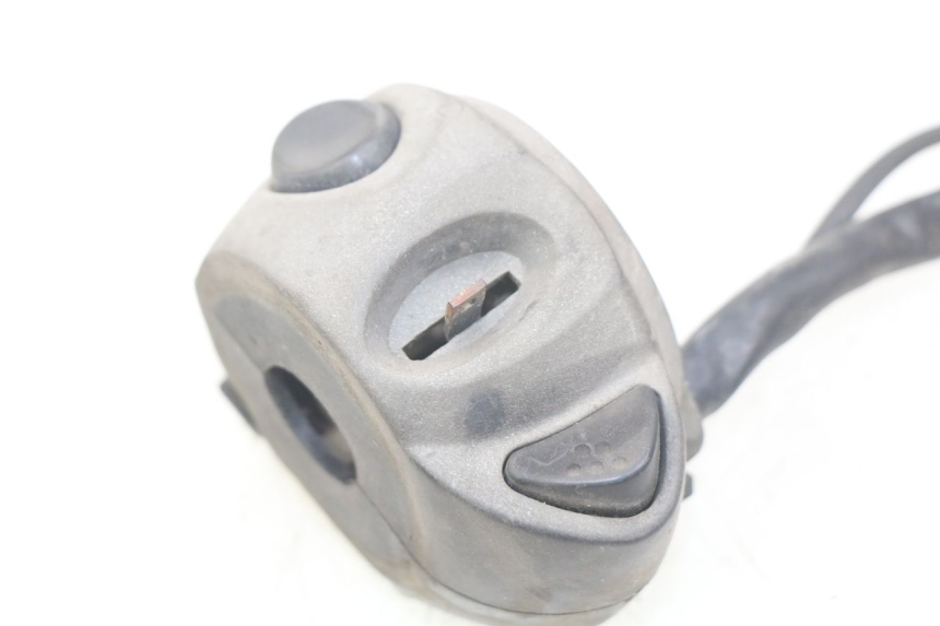 photo de LEFT HANDLEBAR SWITCH GILERA NEXUS 125 (2007 - 2009) - Surface and material condition