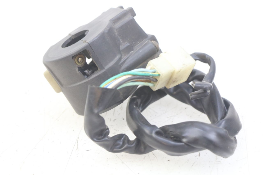 photo de LEFT HANDLEBAR SWITCH SELECT UP OCTALIS 125 (2007 - 2012) - Alternative perspective