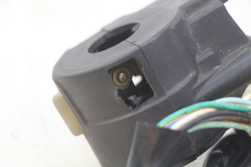 photo de LEFT HANDLEBAR SWITCH SELECT UP OCTALIS 125 (2007 - 2012) - Technical close-up