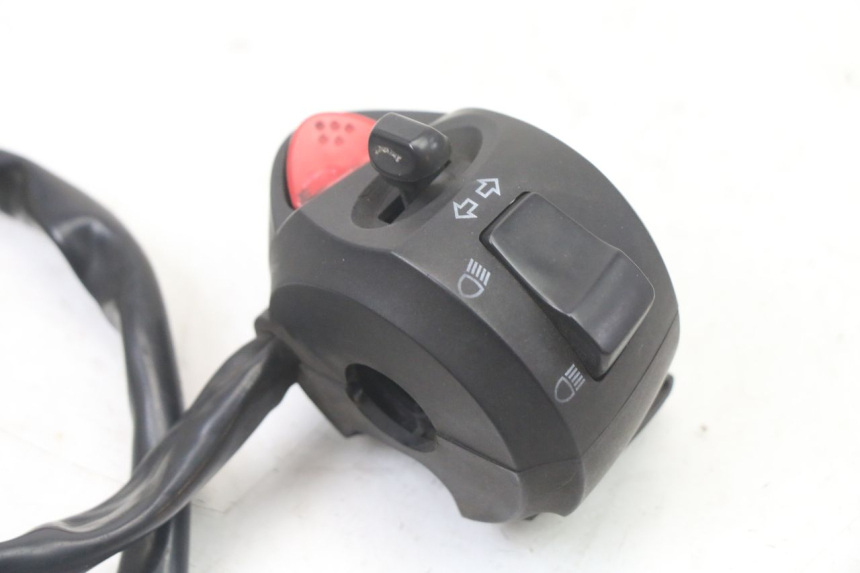 photo de LEFT HANDLEBAR SWITCH PEUGEOT CITYSTAR 125 (2011 - 2017) - Alternative perspective