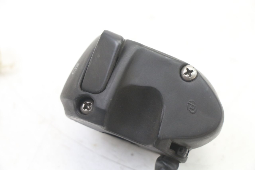 photo de LEFT HANDLEBAR SWITCH PEUGEOT ELYSTAR 50 (2002 - 2014) - Fixing points details