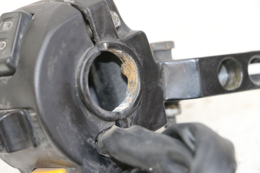 photo de LEFT HANDLEBAR SWITCH PEUGEOT KISBEE 2T 50 (2010 - 2017) - Product overview