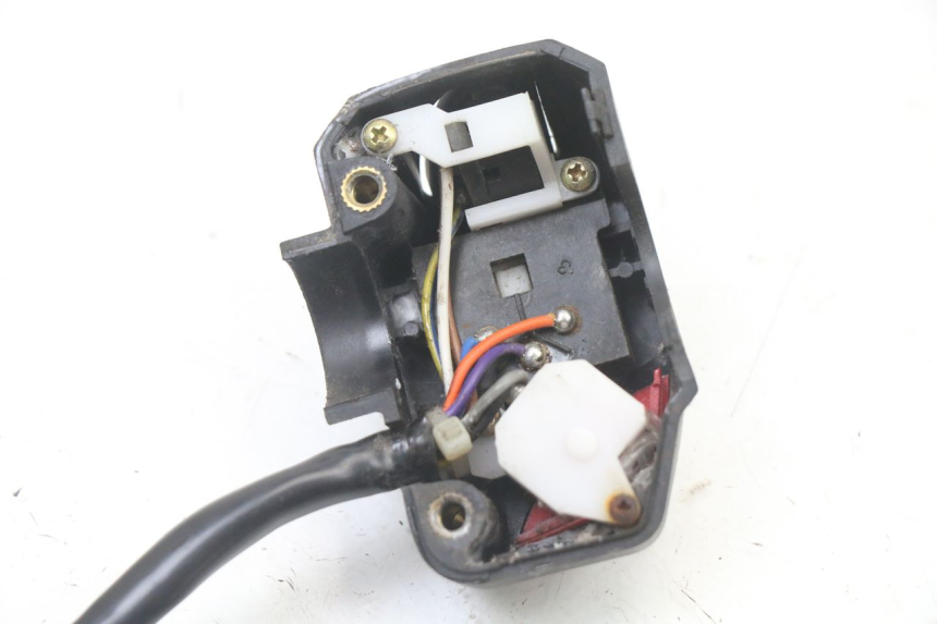 photo de LEFT SWITCH PEUGEOT TREKKER TKR 50 (2005 - 2014) - Technical close-up