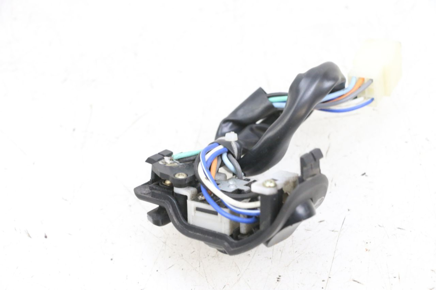 photo de LEFT SWITCH EFUN PUSA 1 - Zoom on usage condition